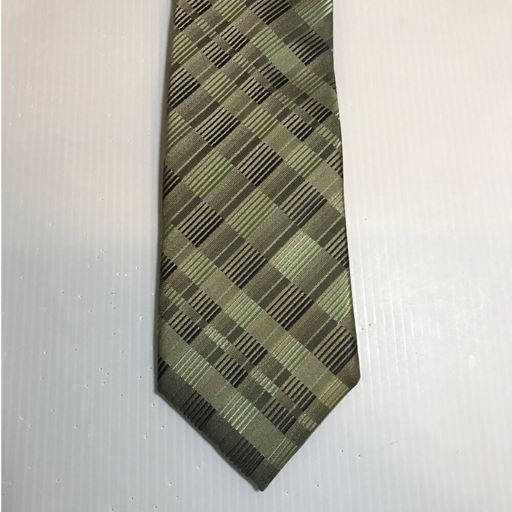 John Ashford Geometric Classic Wide Necktie
